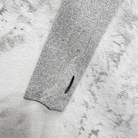 Old Navy Active Top Women M Heathered Gray Popover Thumbholes Workout Athleisure - Picture 5 of 12